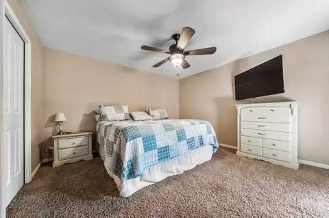 Bedroom - 4529 Alta Mesa Dr, Redding, CA 96002 photo 1 of 3
