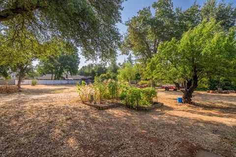 Exterior - 4529 Alta Mesa Dr, Redding, CA 96002 photo 14 of 21
