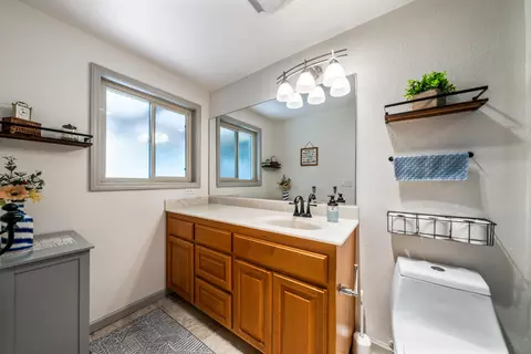 Bath - 4529 Alta Mesa Dr, Redding, CA 96002 photo 1 of 4