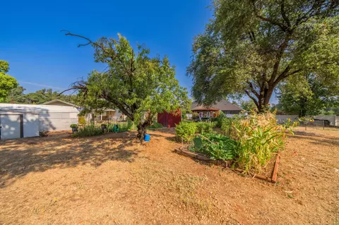 Exterior - 4529 Alta Mesa Dr, Redding, CA 96002 photo 17 of 21
