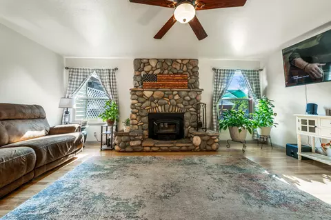 Living - 4529 Alta Mesa Dr, Redding, CA 96002 photo 1 of 1