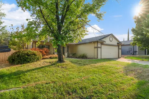 1032 Grouse Dr, Redding, CA 96003 photo 2
