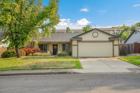 1032 Grouse Dr, Redding, CA 96003