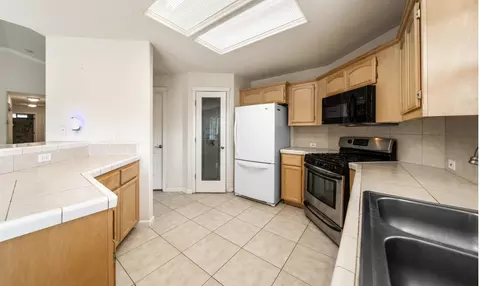 2614 Queens Way, Redding, CA 96001 photo 6