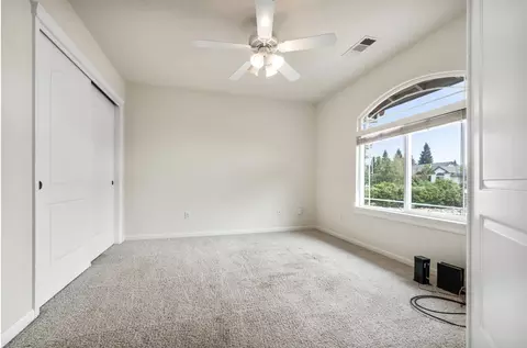 2614 Queens Way, Redding, CA 96001 photo 13