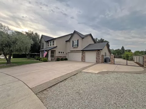 2992 Blue Horizon Dr, Redding, CA 96002 photo 3