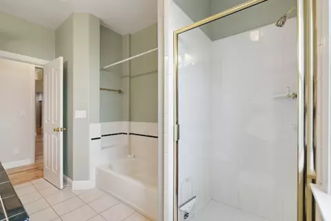 Bath - 2286 Allegheny Ct, Redding, CA 96001 photo 7 of 7