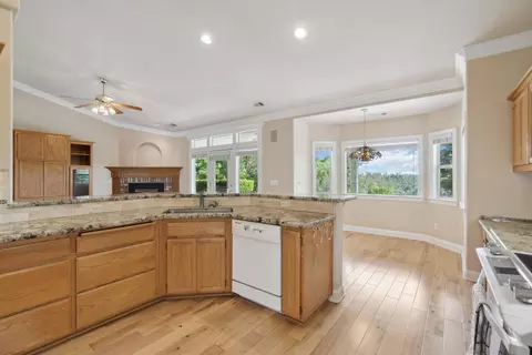 Kitchen - 2286 Allegheny Ct, Redding, CA 96001 photo 1 of 6