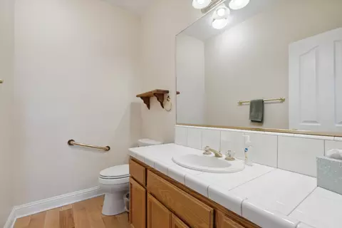 Bath - 2286 Allegheny Ct, Redding, CA 96001 photo 1 of 7