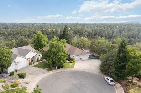View/Area - 2286 Allegheny Ct, Redding, CA 96001 photo 2 of 12