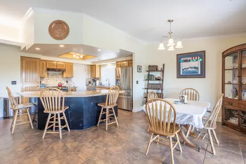 700 Covey Ct, Redding, CA 96002 photo 12