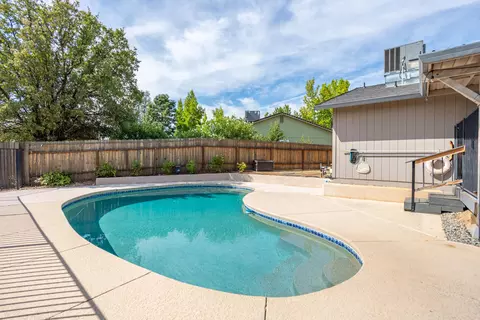 700 Covey Ct, Redding, CA 96002 photo 29