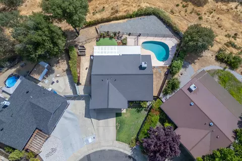700 Covey Ct, Redding, CA 96002 photo 10