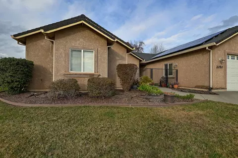 Exterior - 2050 Greystone Ct, Red Bluff, CA 96080 photo 9 of 10