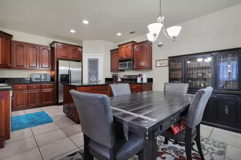 Dining - 2050 Greystone Ct, Red Bluff, CA 96080 photo 3 of 3