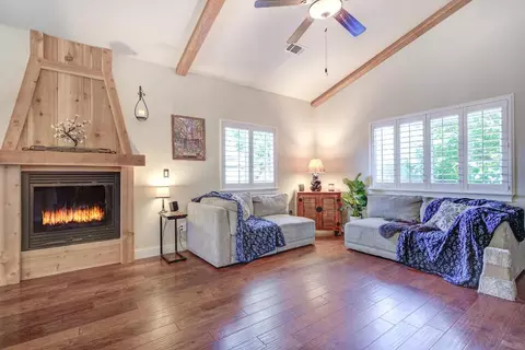 3641 Sacramento Dr, Redding, CA 96001 photo 5