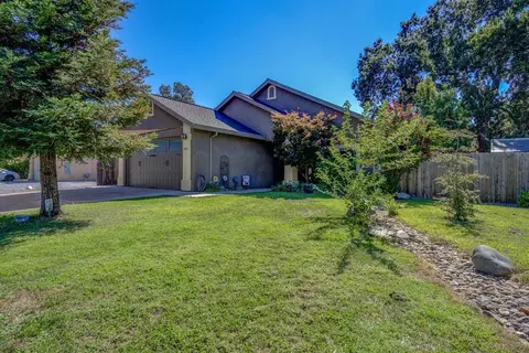 3641 Sacramento Dr, Redding, CA 96001