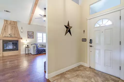 3641 Sacramento Dr, Redding, CA 96001 photo 4