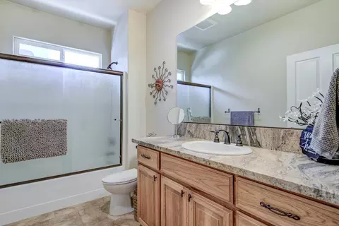 3641 Sacramento Dr, Redding, CA 96001 photo 18