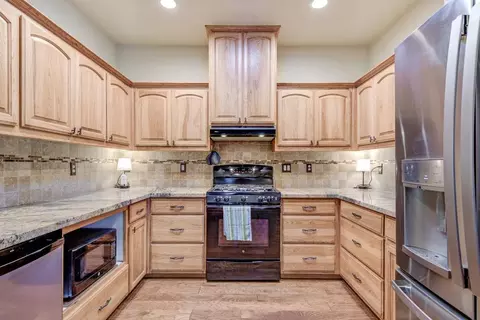 3641 Sacramento Dr, Redding, CA 96001 photo 11