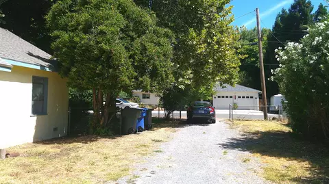 363 Hamilton St, Redding, CA 96001 photo 19