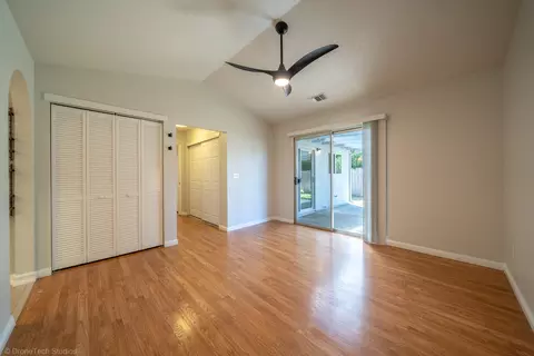 Living - 618 Alamine Dr, Redding, CA 96003 photo 5 of 5
