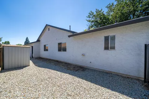 Exterior - 618 Alamine Dr, Redding, CA 96003 photo 23 of 27