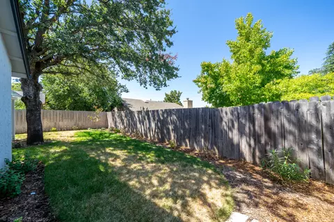 Exterior - 618 Alamine Dr, Redding, CA 96003 photo 19 of 27