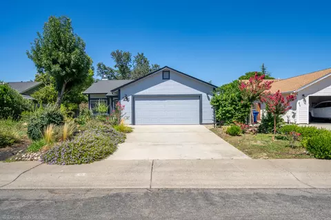 Exterior - 618 Alamine Dr, Redding, CA 96003 photo 2 of 27