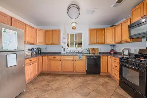 228 Beverley Ave, Red Bluff, CA 96080 photo 11