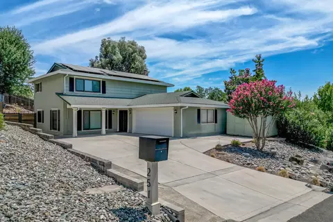 251 Kamp Way, Redding, CA 96003 photo 1