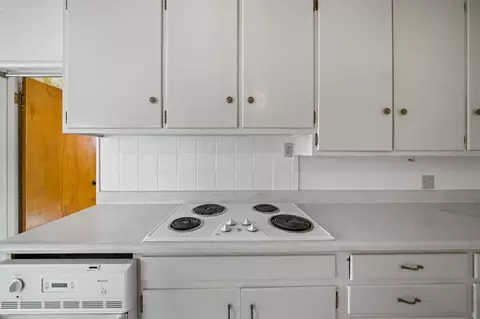 Kitchen - 745 Gold St, Redding, CA 96001 photo 3 of 3