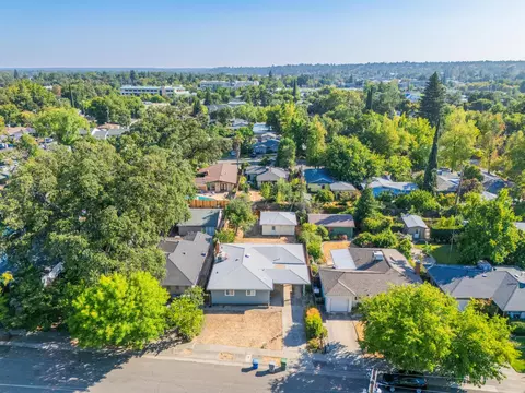View/Area - 745 Gold St, Redding, CA 96001 photo 5 of 5
