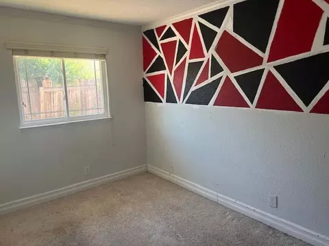 Bedroom - 4211 White River Ct, Redding, CA 96003 photo 2 of 4