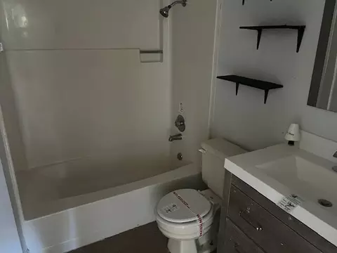 Bath - 4211 White River Ct, Redding, CA 96003 photo 1 of 2