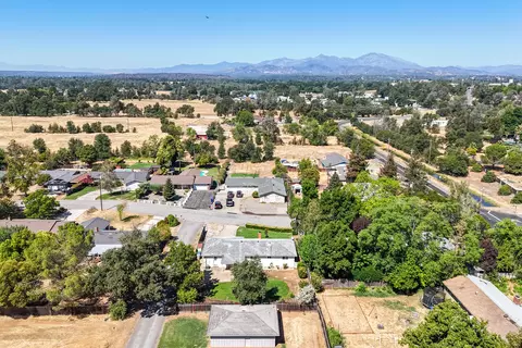5035 Huntington Dr, Redding, CA 96002 photo 50