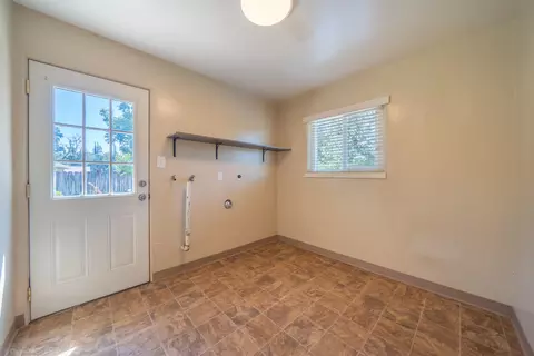 5035 Huntington Dr, Redding, CA 96002 photo 26
