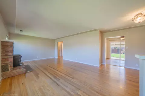 5035 Huntington Dr, Redding, CA 96002 photo 9