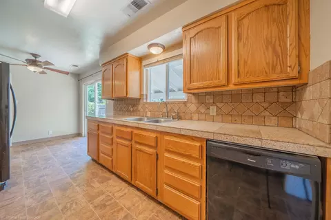 5035 Huntington Dr, Redding, CA 96002 photo 16