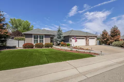 Exterior - 4612 Kilkee Dr, Redding, CA 96001 photo 6 of 20