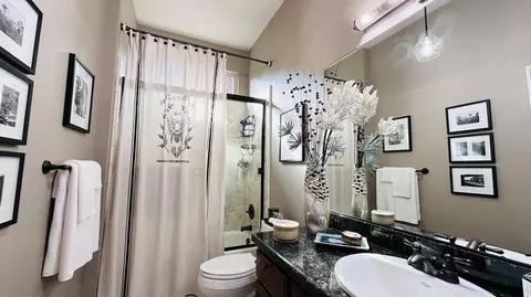 Bath - 4612 Kilkee Dr, Redding, CA 96001 photo 6 of 6