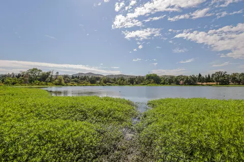 View/Area - 4612 Kilkee Dr, Redding, CA 96001 photo 5 of 6