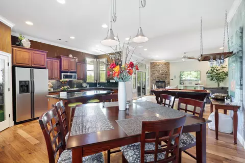 Dining - 4612 Kilkee Dr, Redding, CA 96001 photo 2 of 2