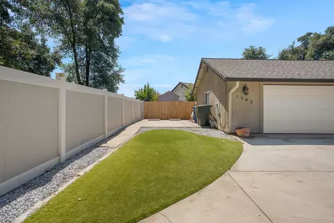 1305 Madewood Ln, Redding, CA 96002 photo 30