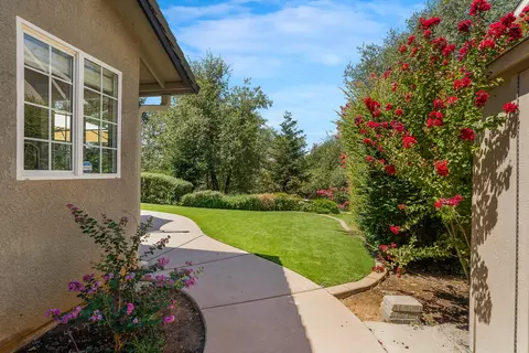1305 Madewood Ln, Redding, CA 96002 photo 32