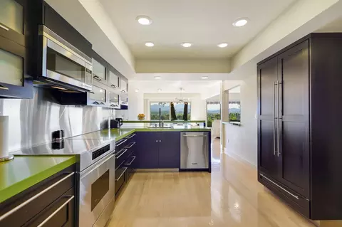 Kitchen - 1955 Bechelli Ln, Redding, CA 96002 photo 3 of 3