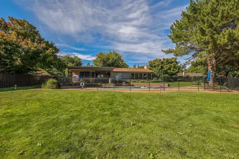 Exterior - 1955 Bechelli Ln, Redding, CA 96002 photo 2 of 4