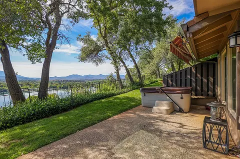 Exterior - 1955 Bechelli Ln, Redding, CA 96002 photo 1 of 4