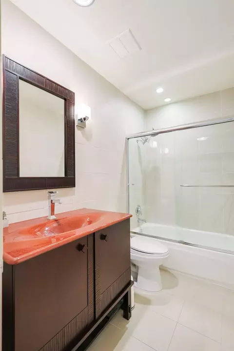 Bath - 1955 Bechelli Ln, Redding, CA 96002 photo 2 of 5