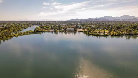 View/Area - 1955 Bechelli Ln, Redding, CA 96002 photo 3 of 7
